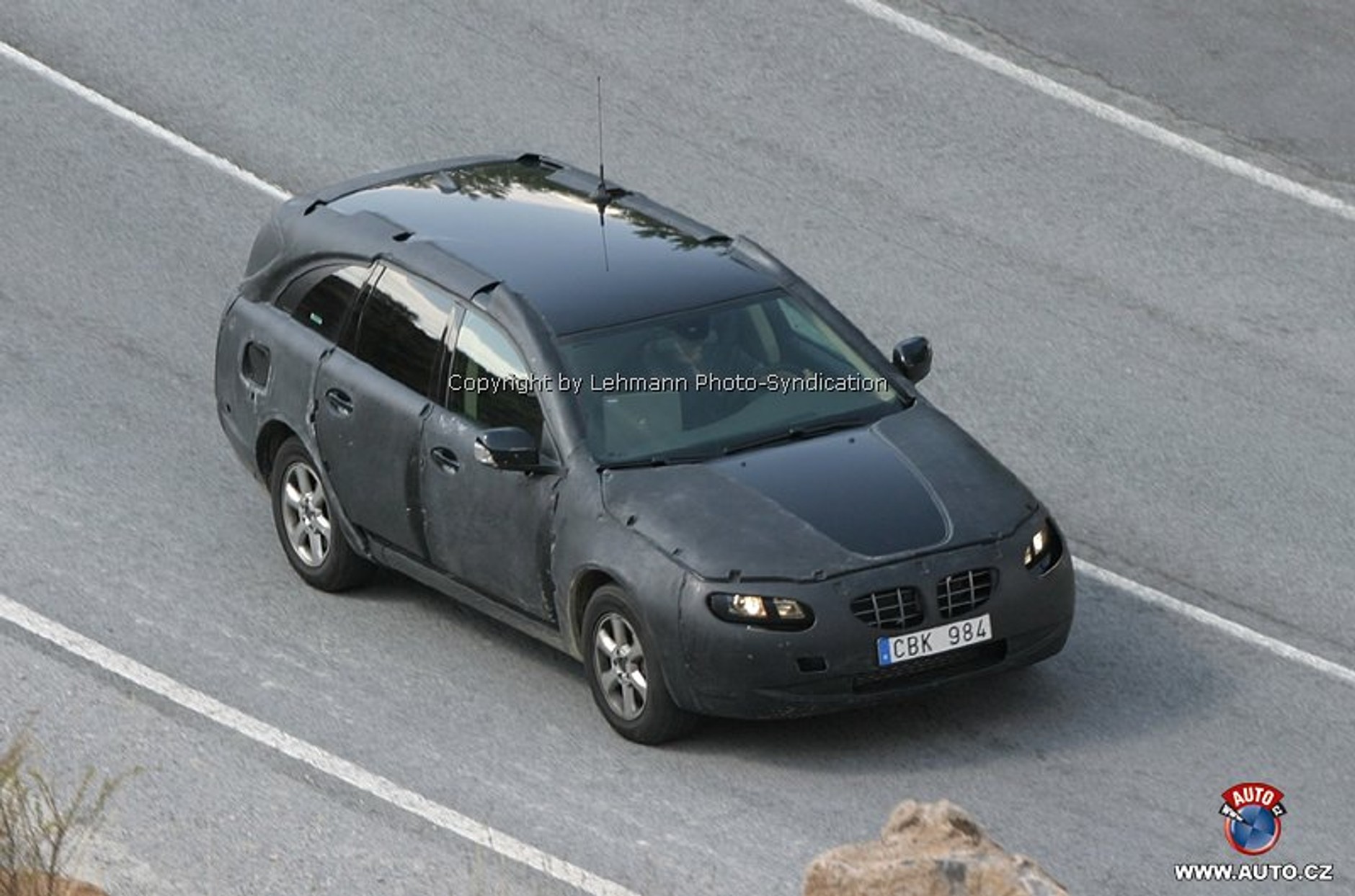 Zdjęcia szpiegowskie: Volvo V70/XC70 już w przyszłym roku w Genewie