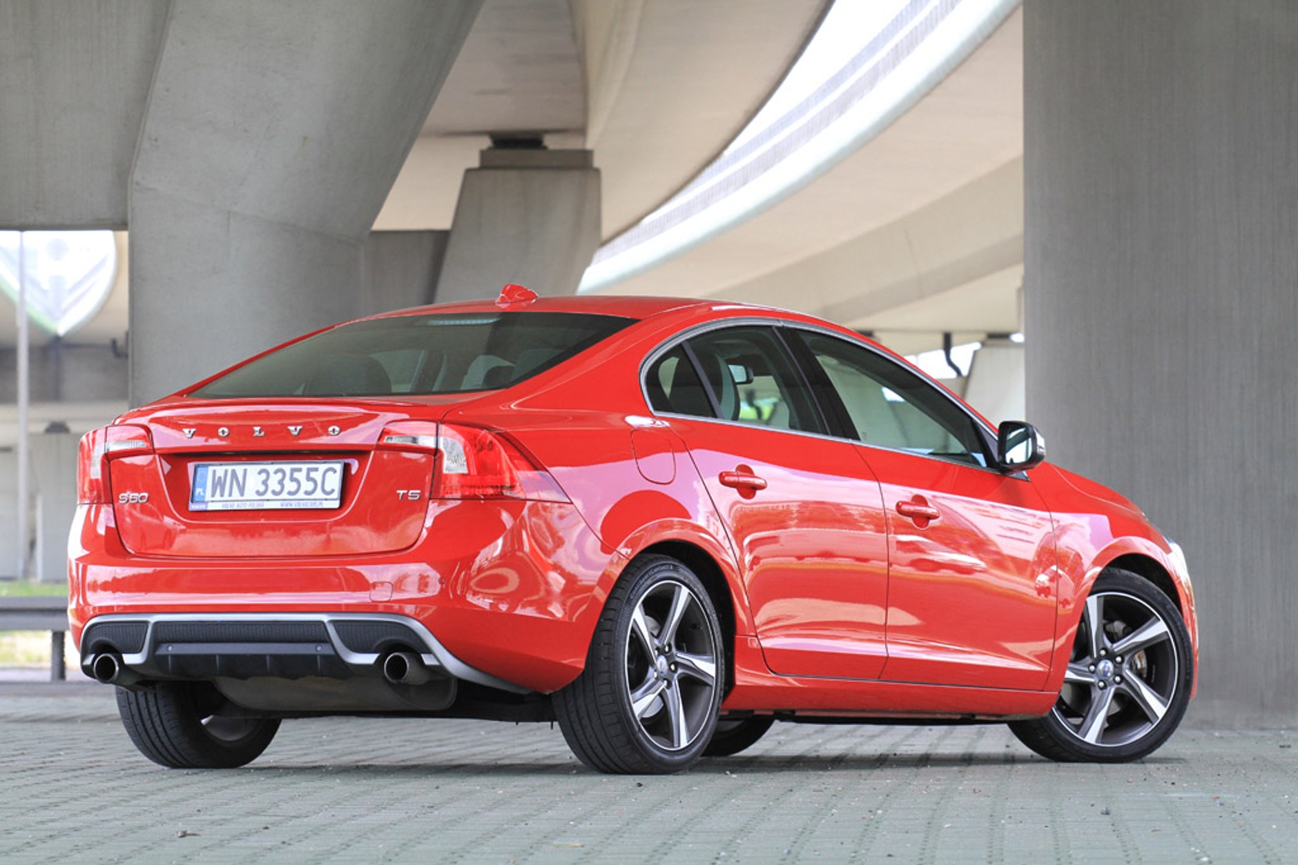 Volvo S60 T5 R-Ddesign: jeździ tak dobrze, jak wygląda