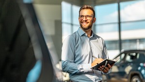 Profesjonalni sprzedający na billboardach. Konkurs dla ludzi, którzy naprawdę żyją motoryzacją