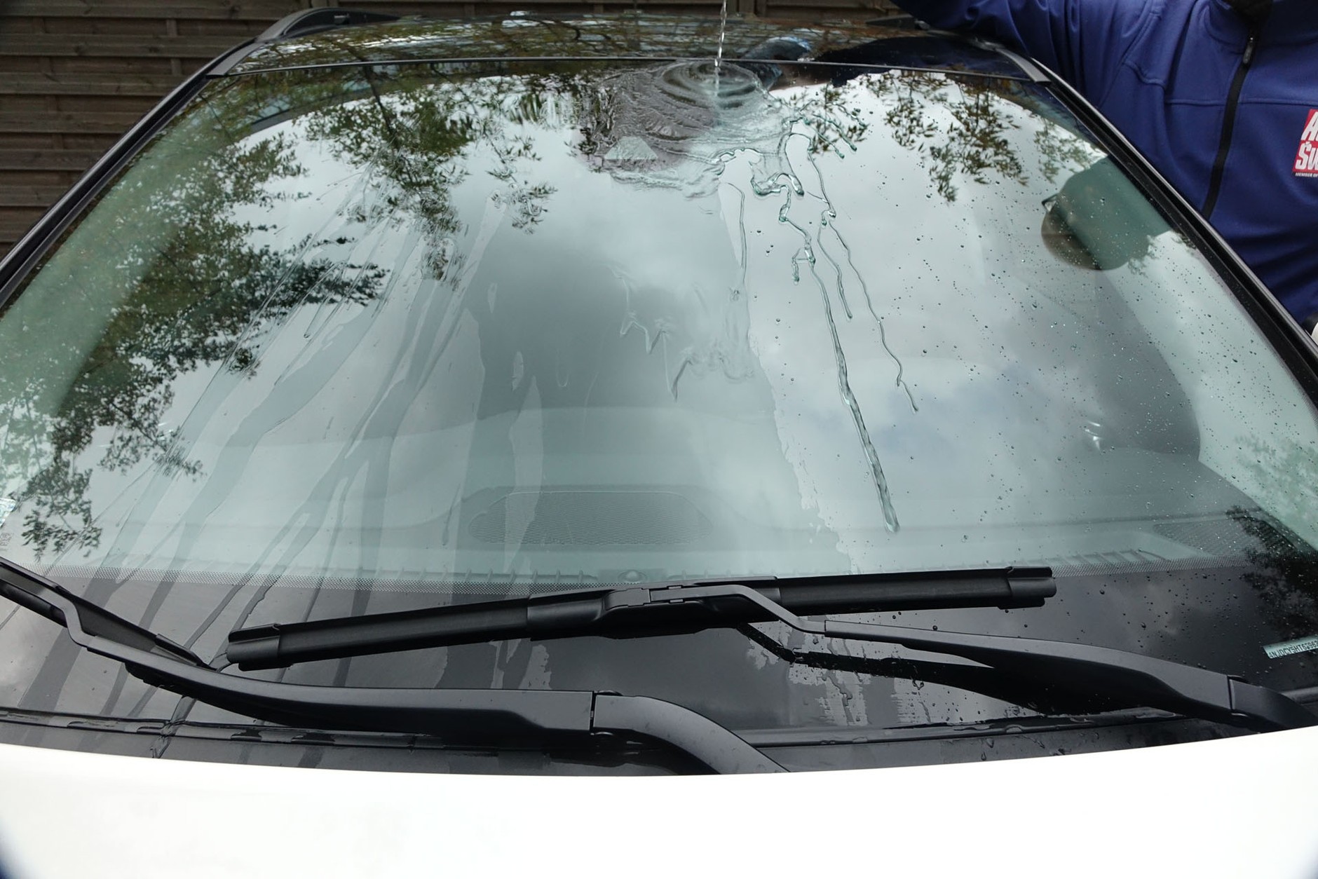 Jak nałożyć niewidzialną wycieraczkę?