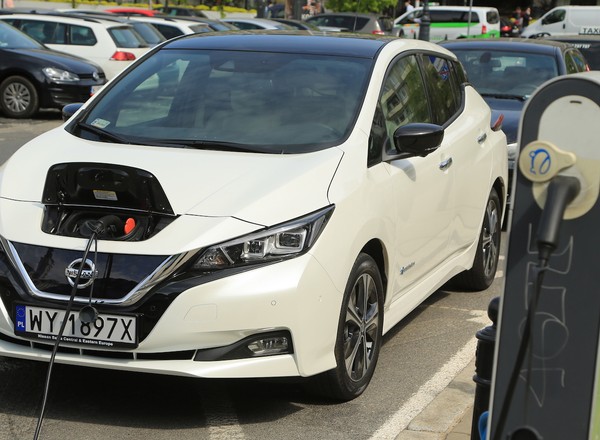 Oto najpopularniejszy obecnie samochód elektryczny w Polsce i Europie