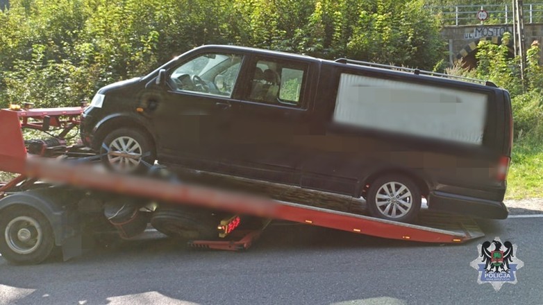 Kierowca karawanu pogrzebowego pod wpływem alkoholu i amfetaminy