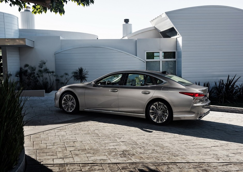 Lexus LS 2017