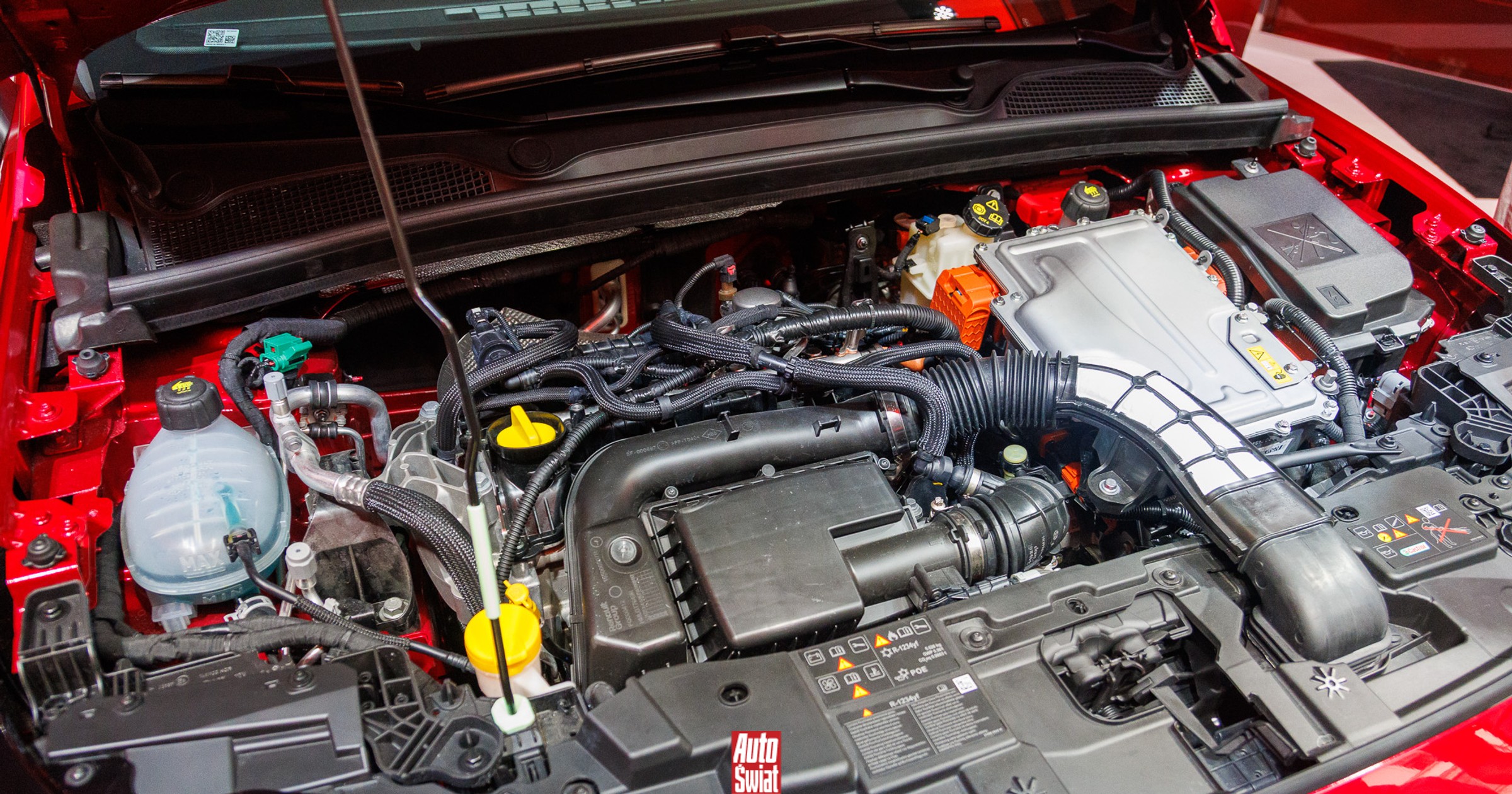 Panika z normami emisji spalin była przedwczesna? Francuzi pokazują, że da się je spełnić z dużym silnikiem