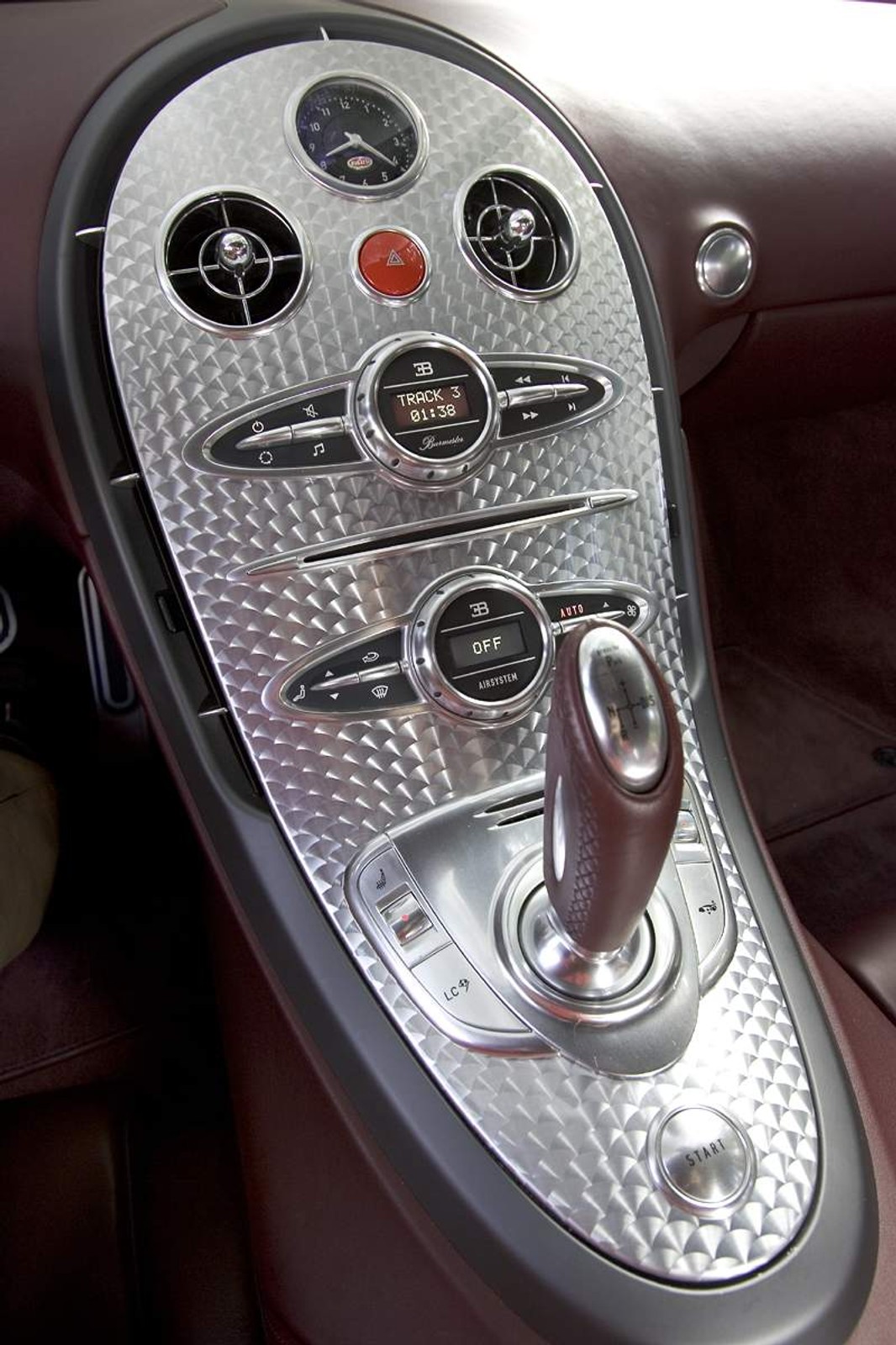 Bugatti wyprodukuje więcej egzemplarzy modelu Veyron (fot. + tapety)