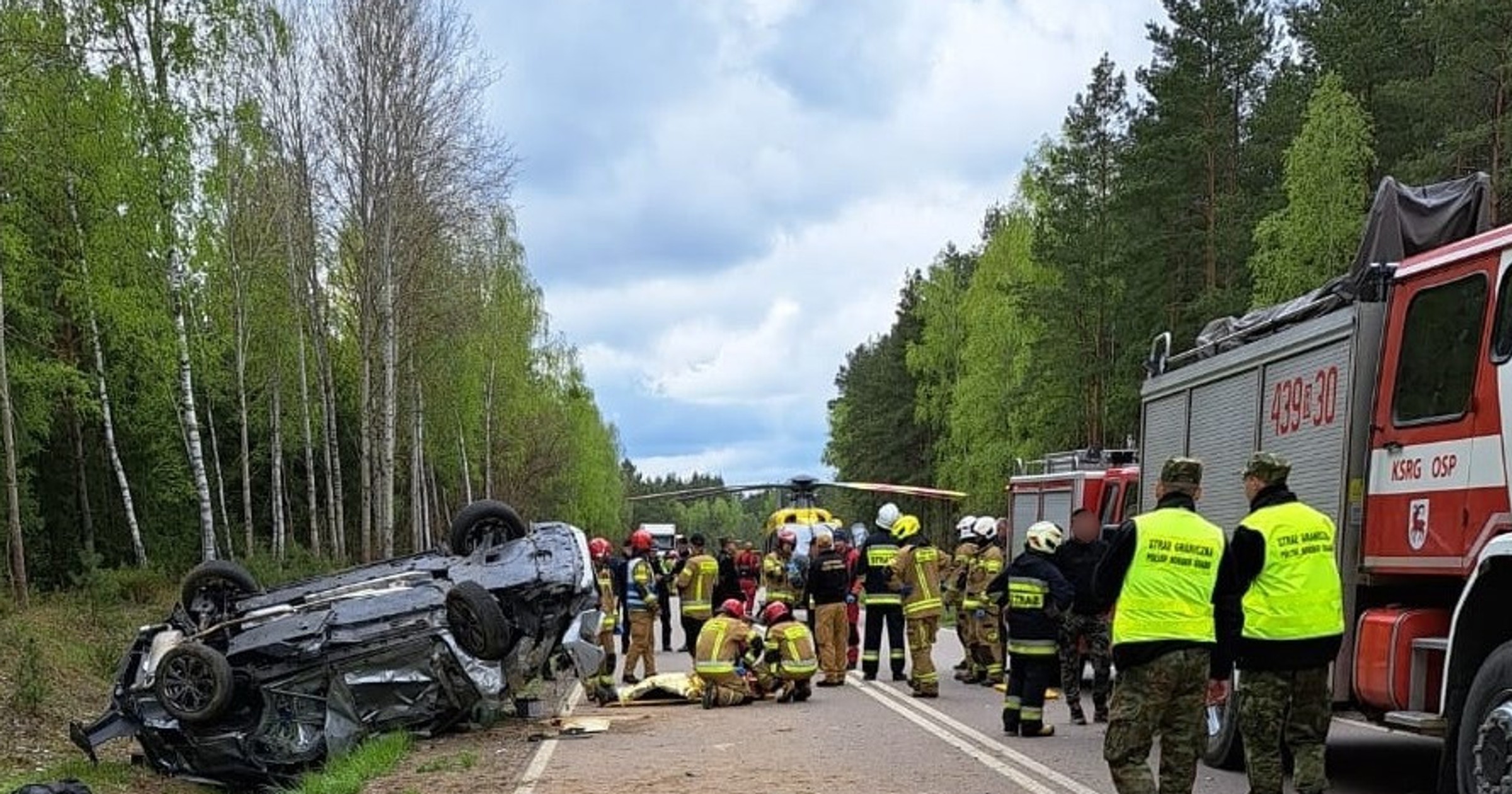 Kurier przewoził Toyotą RAV4 nielegalnych imigrantów