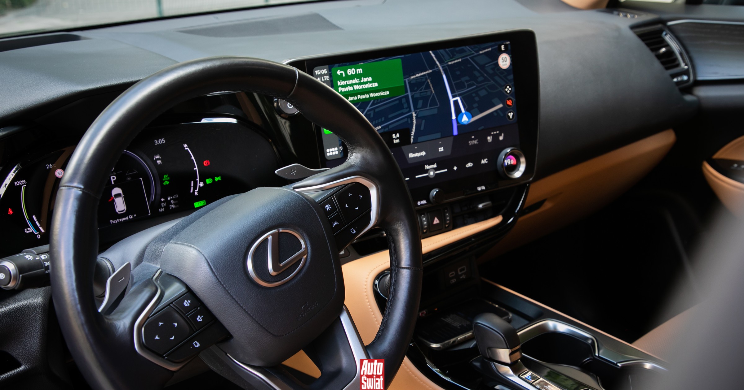 Lexus przecenił NX-a. Zszedł do "poziomu marek popularnych"