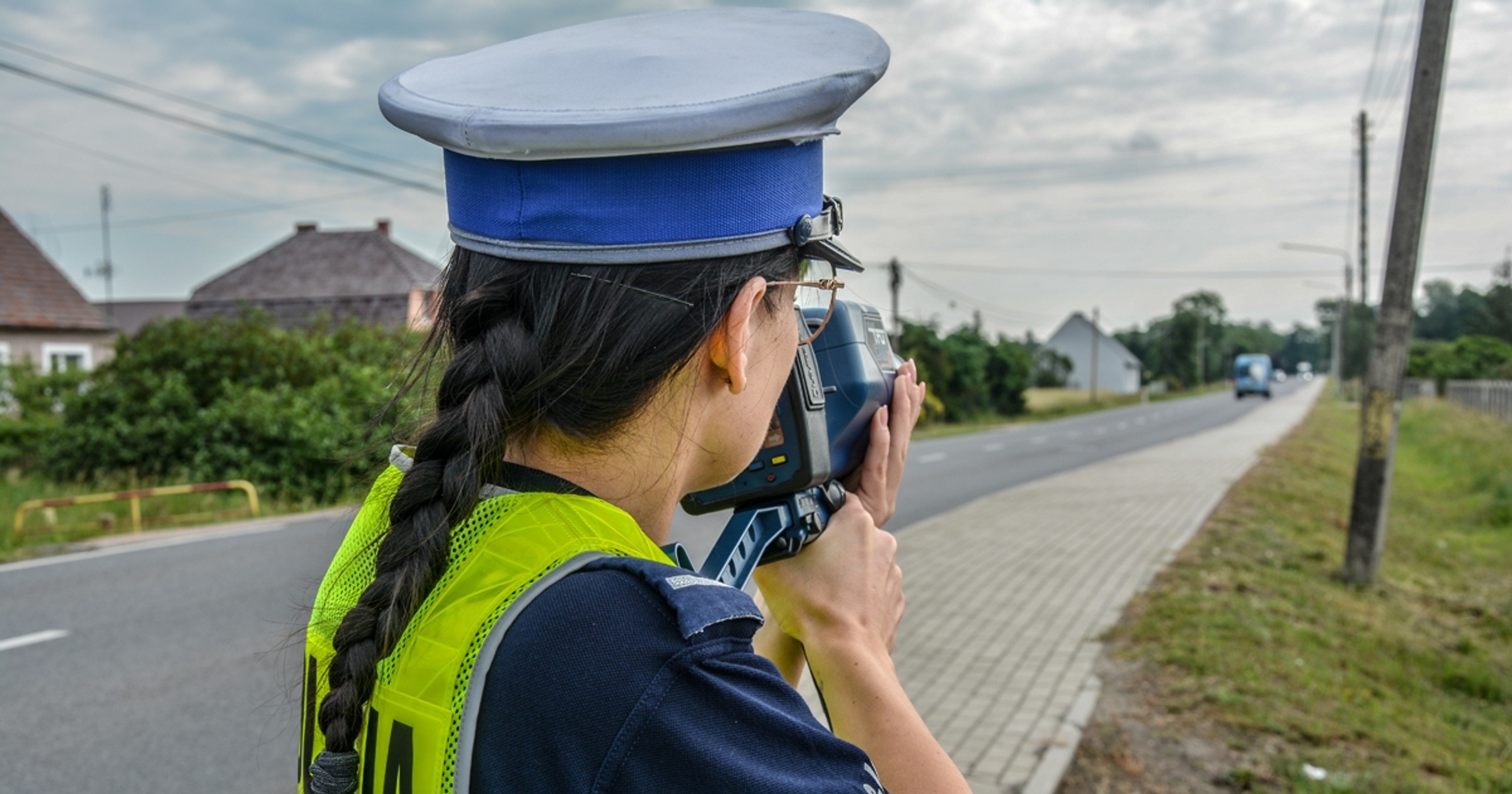 Obraz pochodzący z serwisu https://lubuska.policja.gov.pl/go/serwis-informacyjny/aktualnosci/50783,Nie-ryzykuj-zwolnij-Policjanci-stanowczo-wobec-kierowcow-przekraczajacych-predko.html