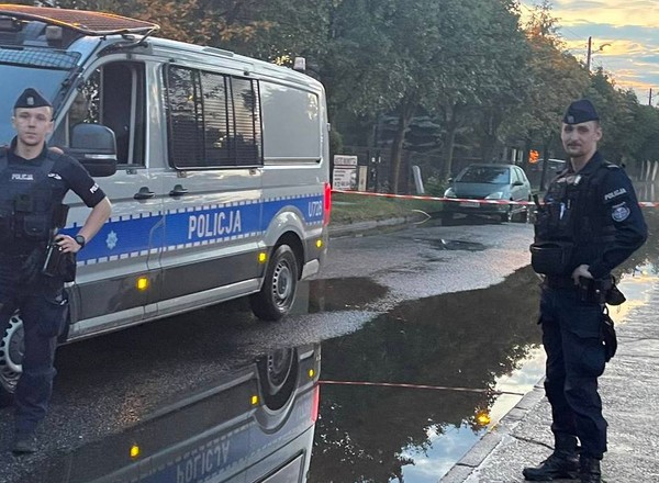 Skutki nawałnicy w Gnieźnie. Policja zaprasza kierowców na komendę