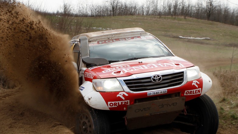 Małysz wygrywa pierwszy rajd Mistrzostw CEZ