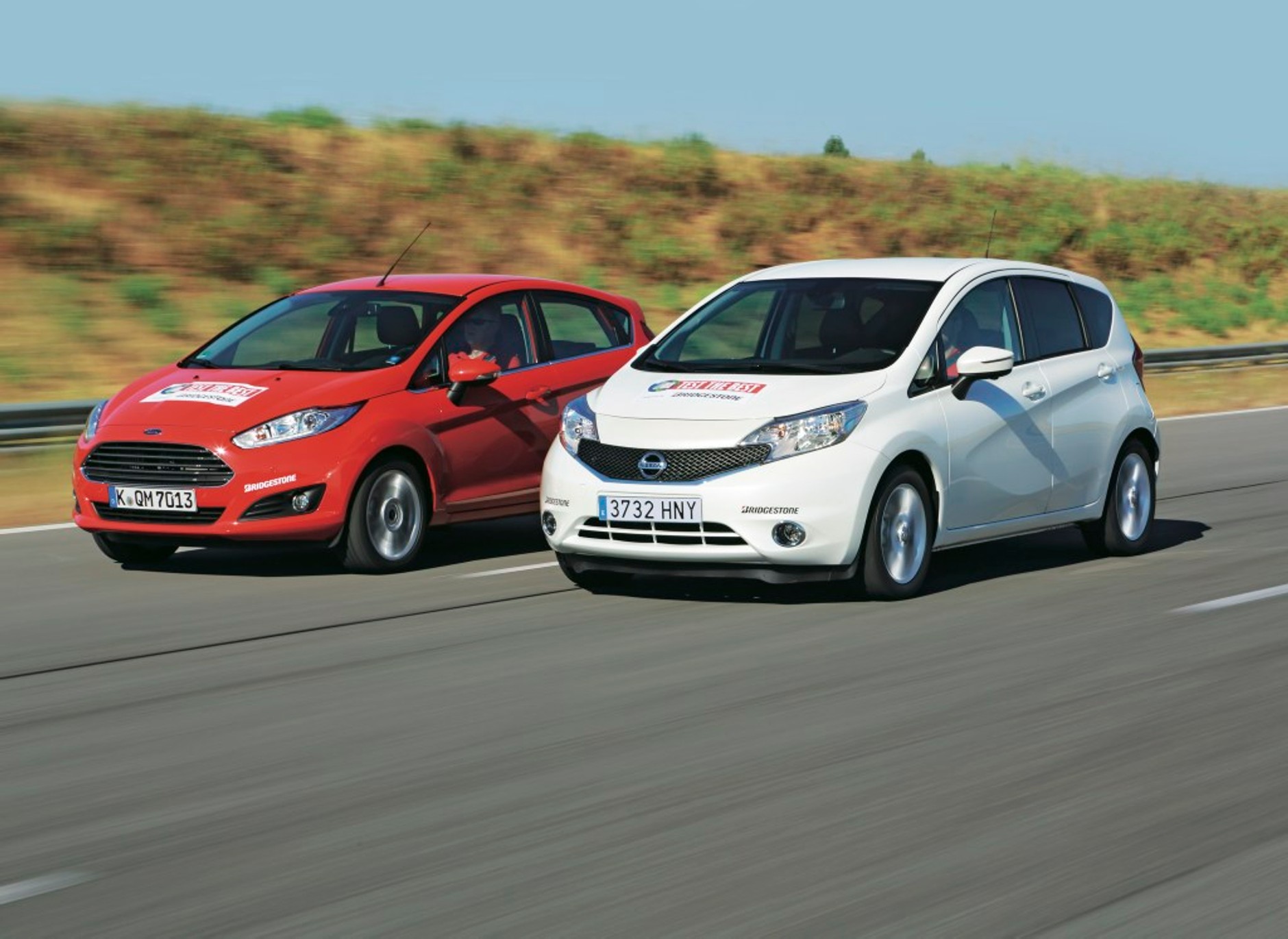 Czy nowy Note pokona Fiestę?