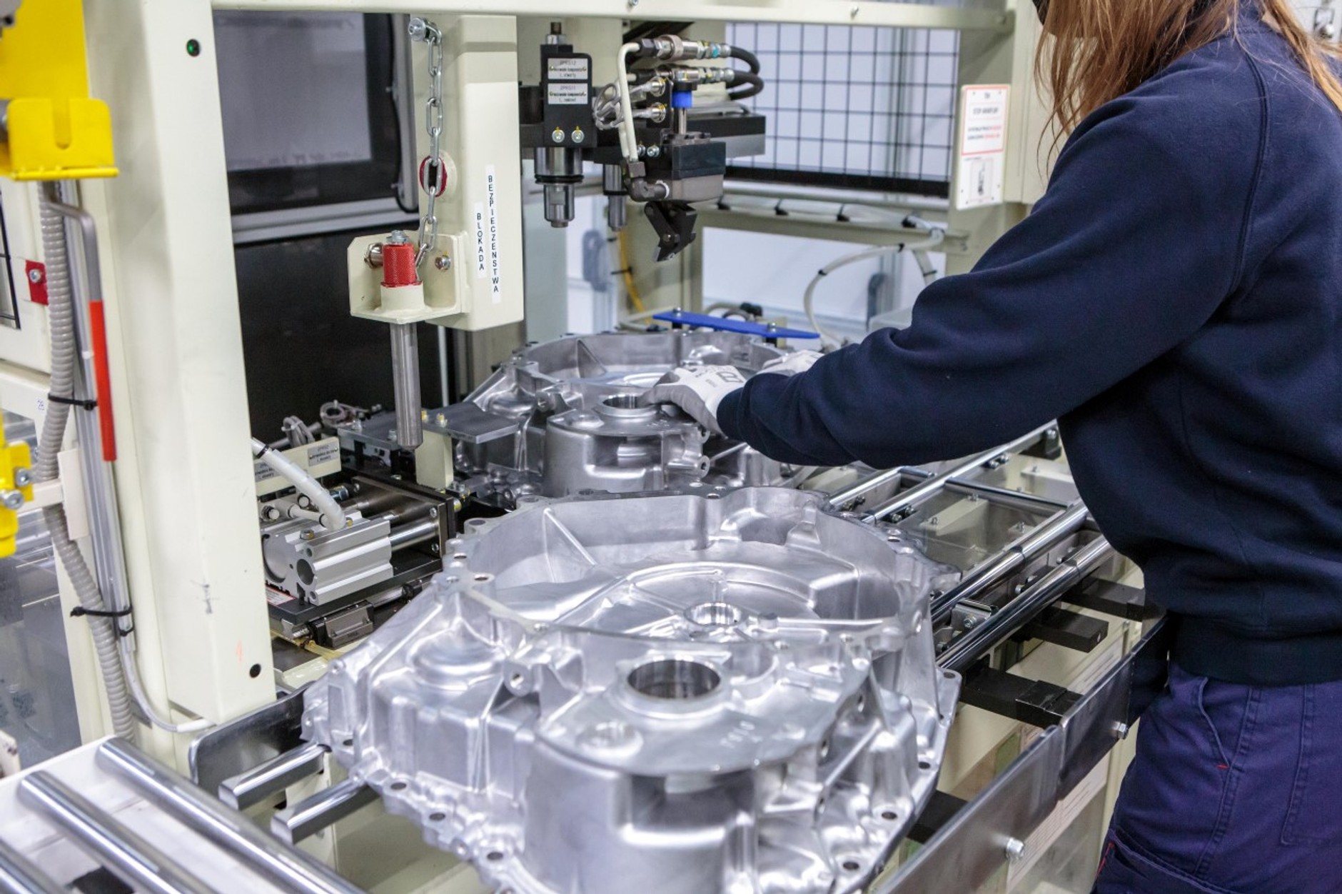 Toyota - linia produkcyjna hybrydowych skrzyń biegów