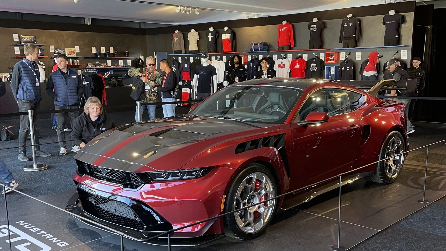 Ford Mustang GTD na ekspozycji marki na 24h Le Mans