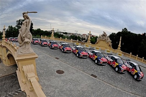 Loeb i Sardo pokazali co potrafią: Huczne powitanie mistrzów na Karowej