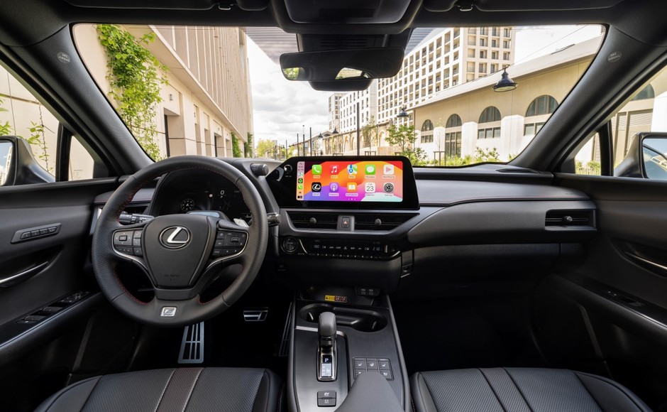 Lexus UX 2024