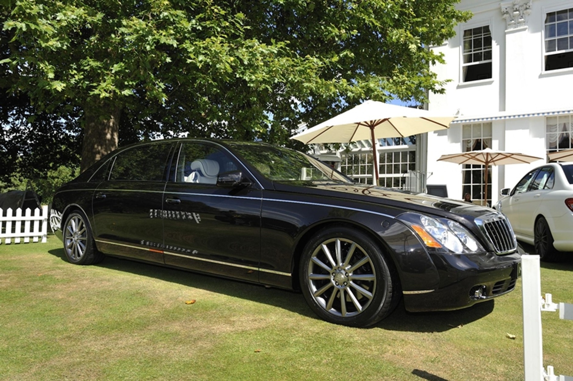 Salon Privé – salon samochodowy dla bogaczy