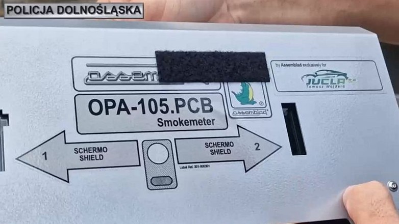 Dymomierz w nowych specjalistycznych radiowozach