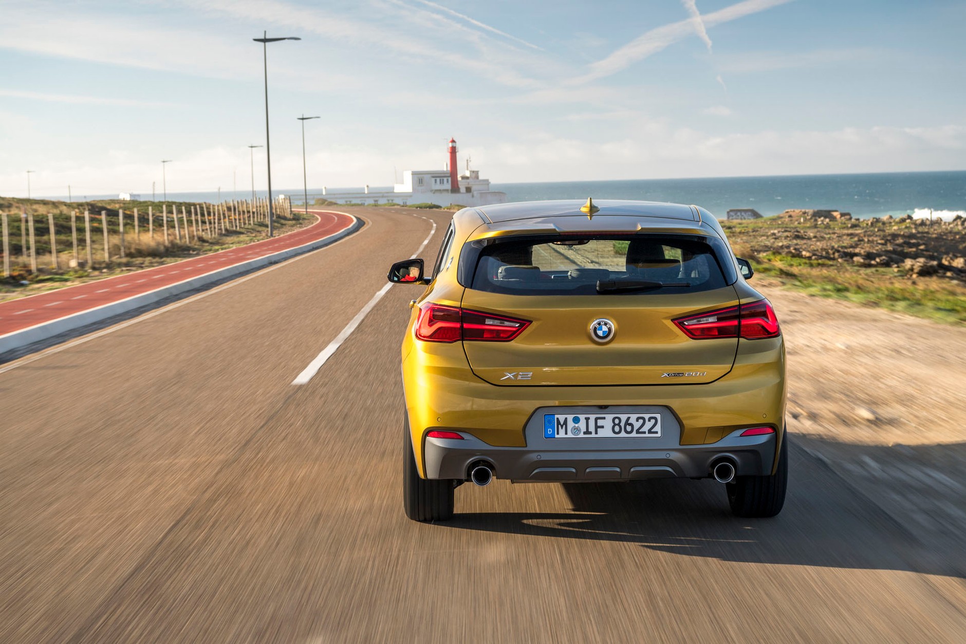 BMW X2 - SUV z genami coupe