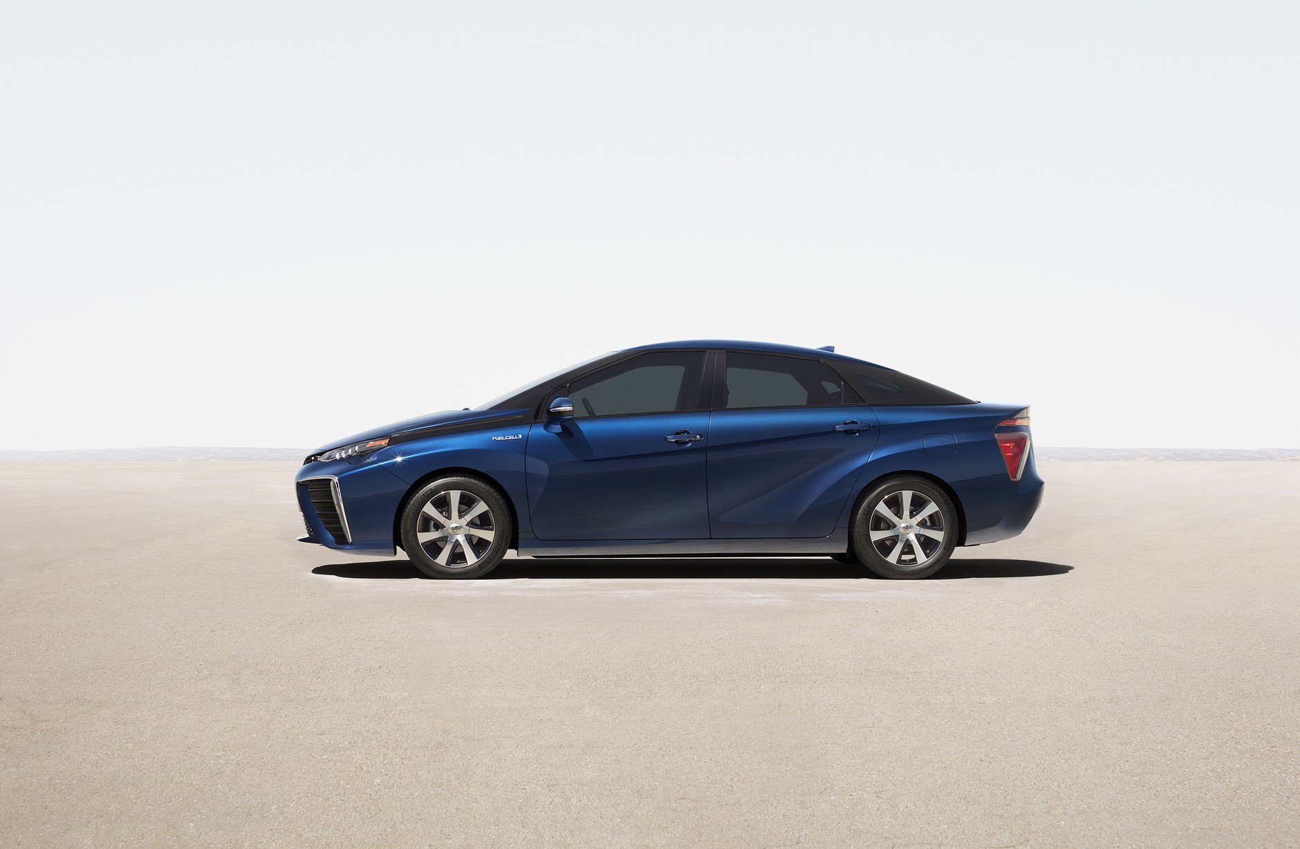 Wodorowa Toyota na salonie w Paryżu