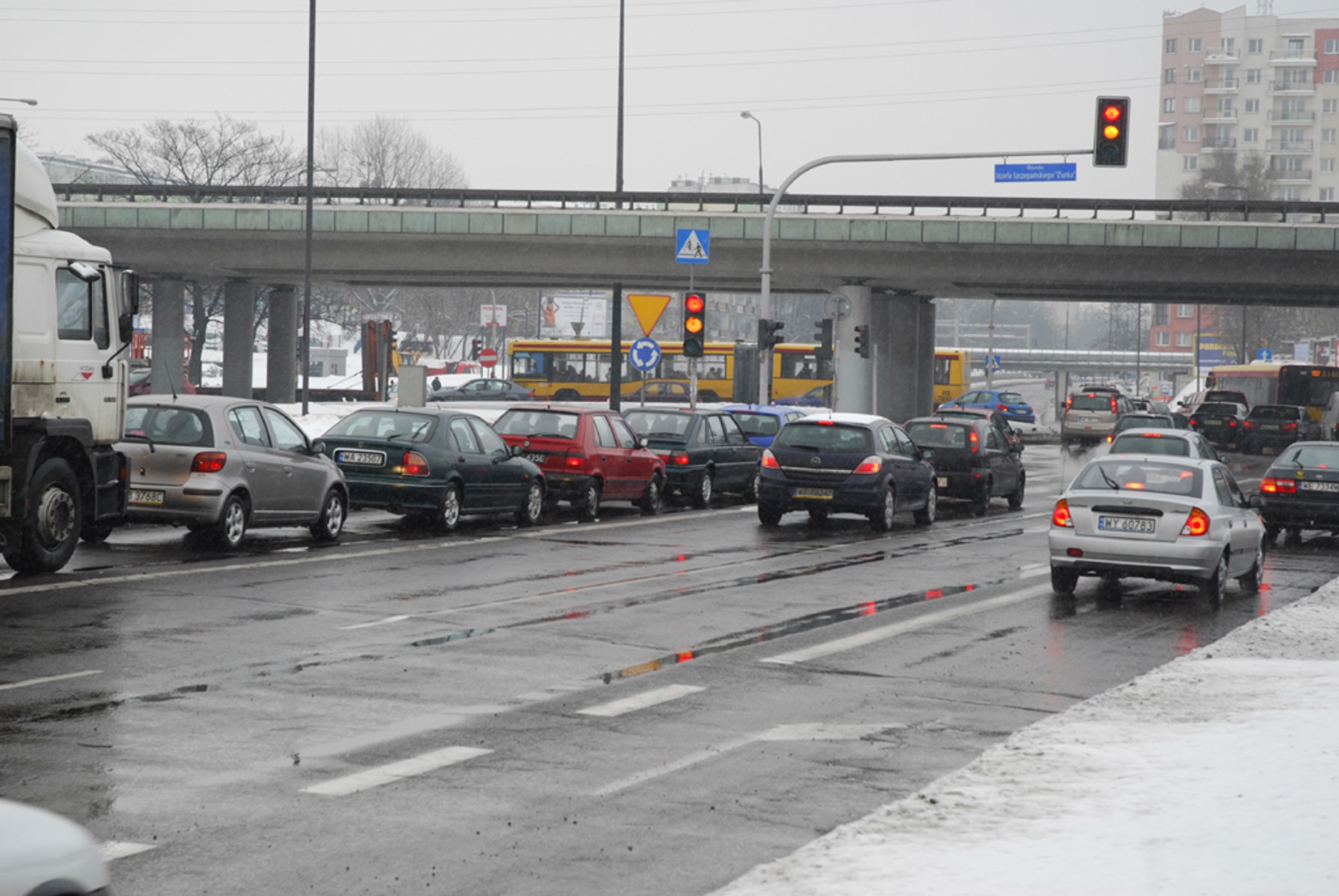 Skręt na rondzie: Proste usprawnienia