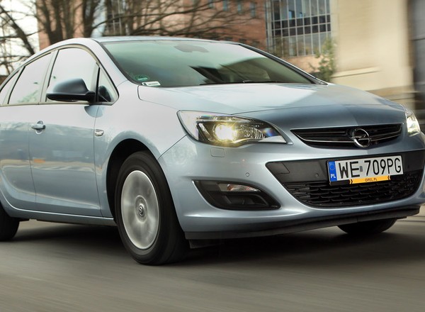 Opel Astra 1.4 Turbo LPG - mocny sedan zasilany gazem