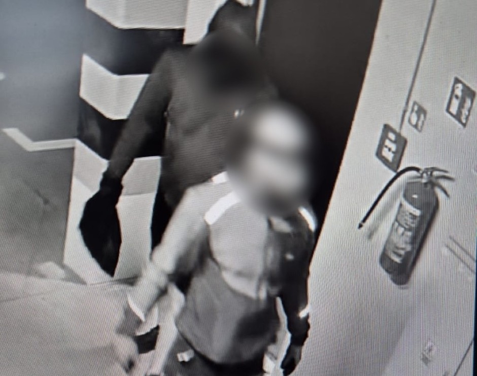 Policjanci weszli do "dziupli". Złodzieje wpadli na demontażu BMW wartego pół miliona