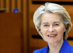 UE w tajemnicy szykuje zakaz sprzedaży aut spalinowych. Za pięć lat. Wszystko tylnymi drzwiami