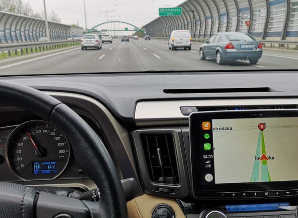 Polska nawigacja ma już 20 lat. Kierowcy cenią ją za aktualne dane