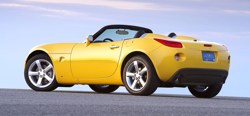 Pontiac Solstice i Saturn Sky: koniec wiatru we włosach (fotogaleria)