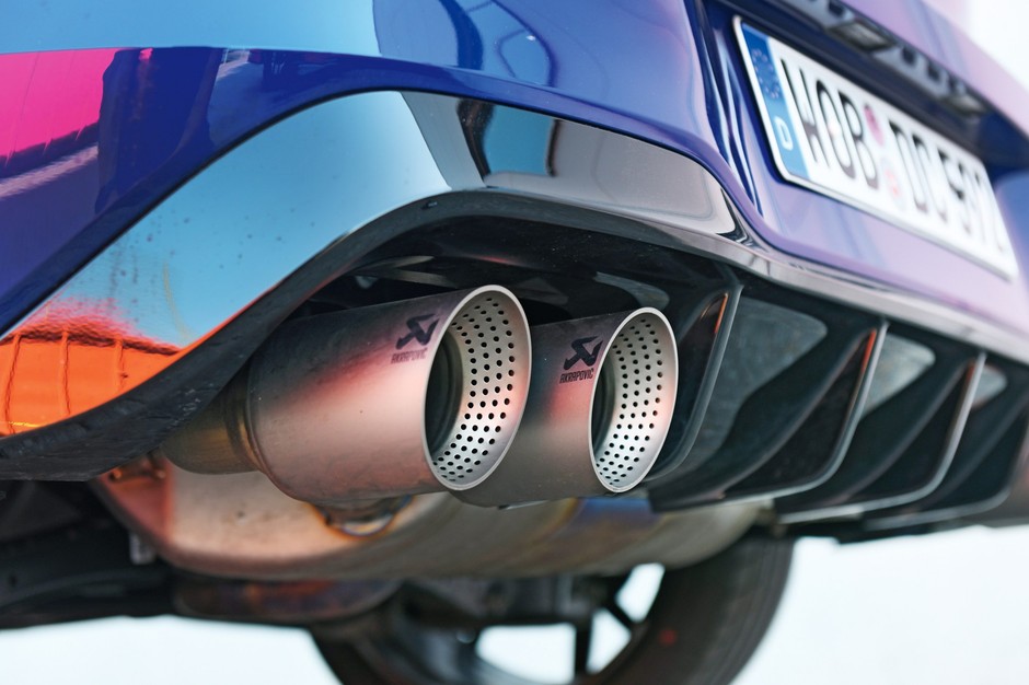 Honda Civic Type R kontra Volkswagen Golf R Performance