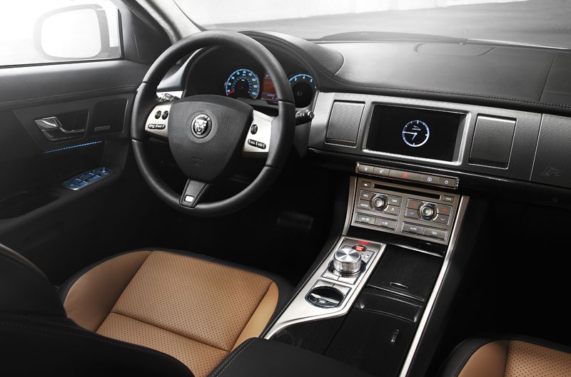 Detroit 2009: Jaguar XFR, czyli angielskie M5