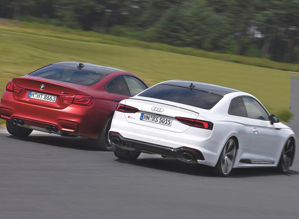 Audi RS5 kontra BMW M4 na torze - jeden prycha, drugi dymi