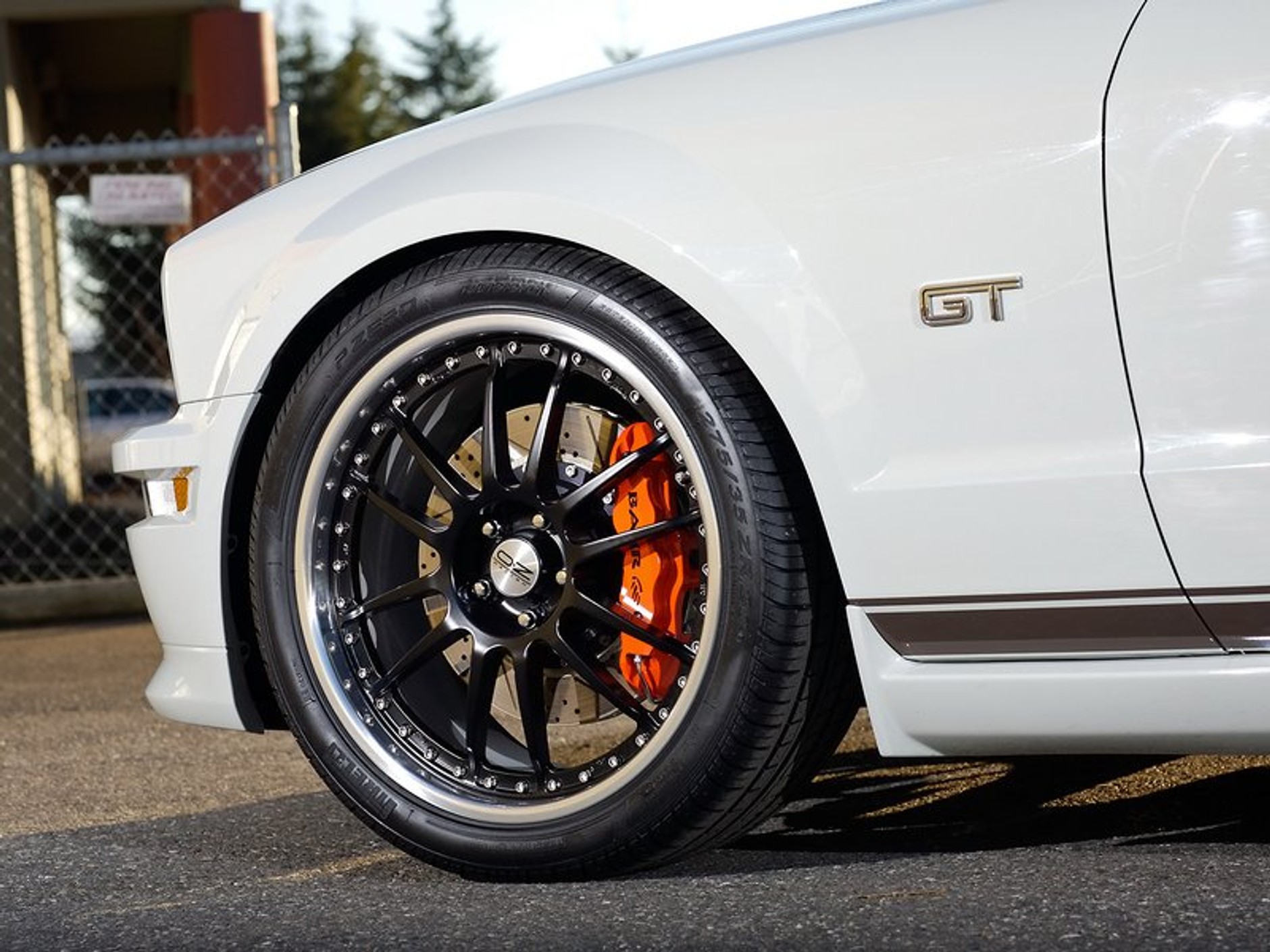 H&amp;R Springs FMJ Mustang GT: piękny ogier