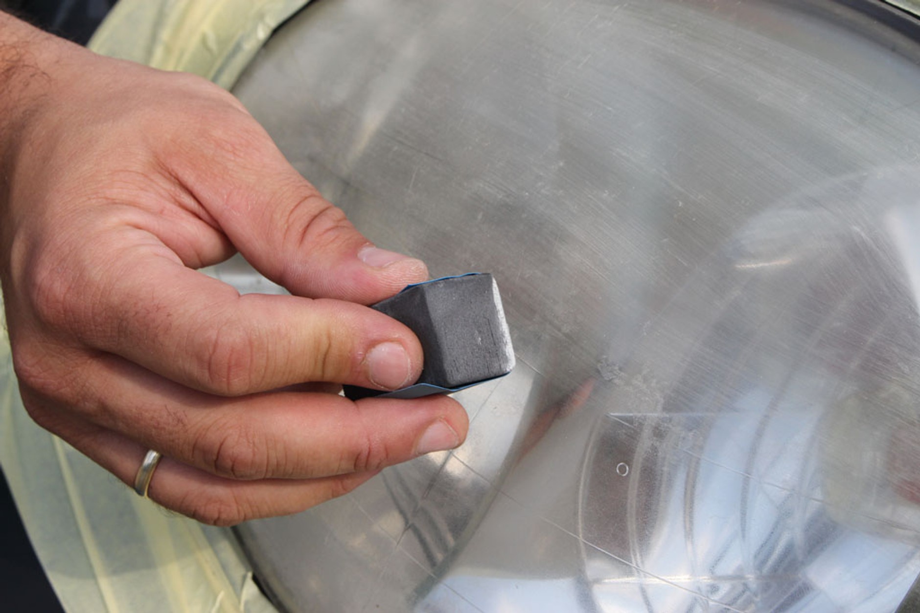 Usuń głębokie rysy