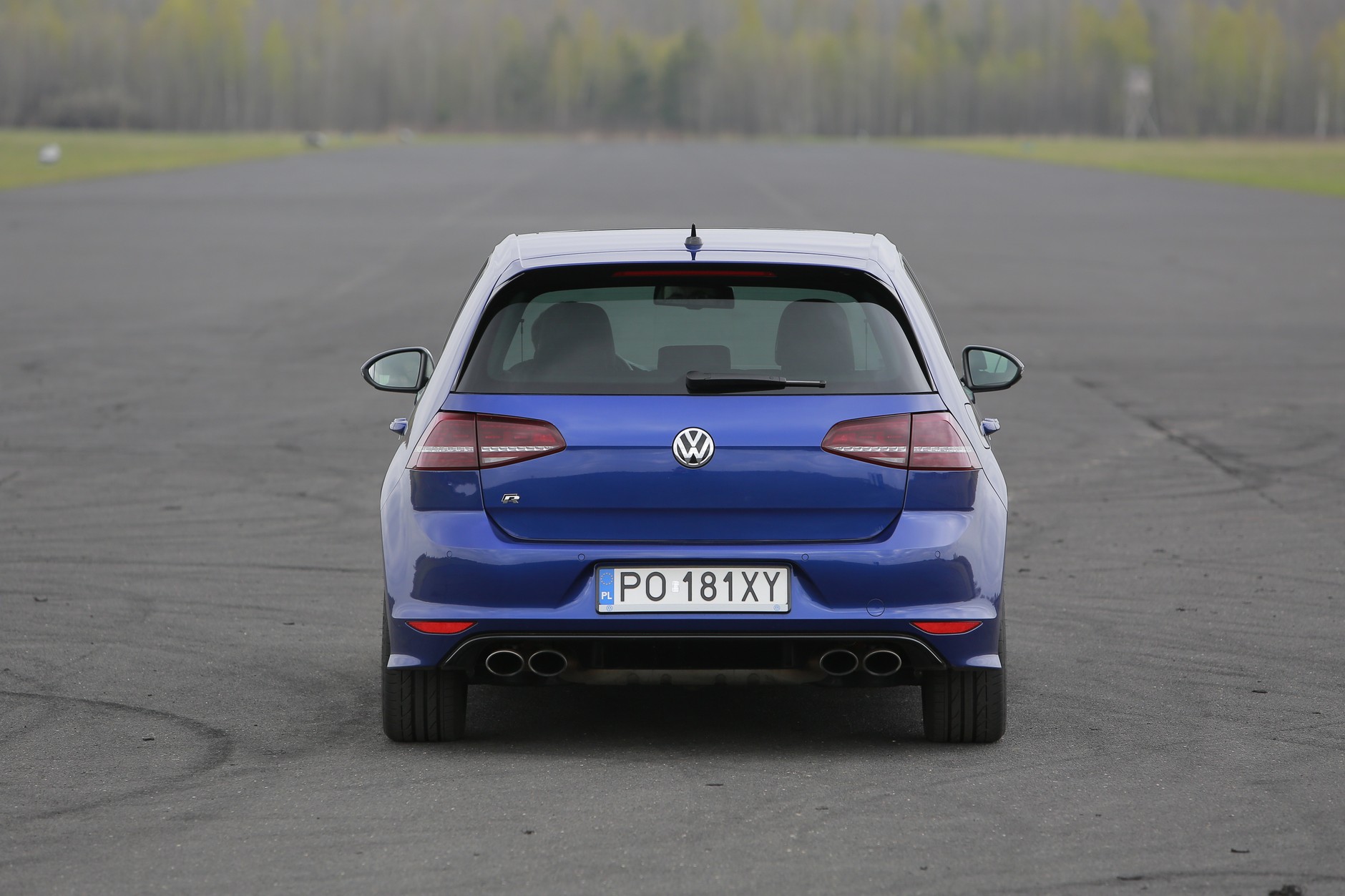 Golf GTI vs. R