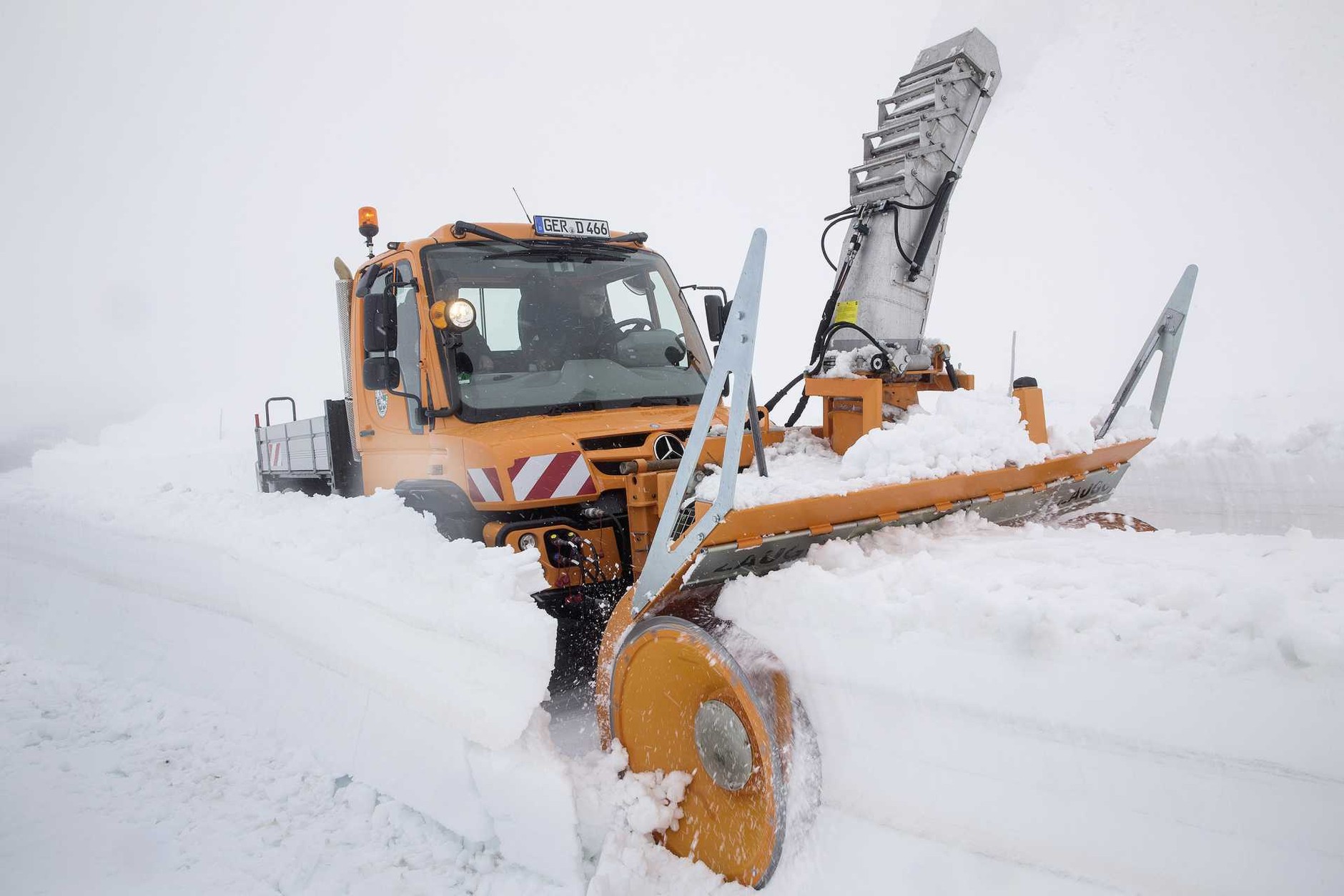 Unimog U427 w Alpach