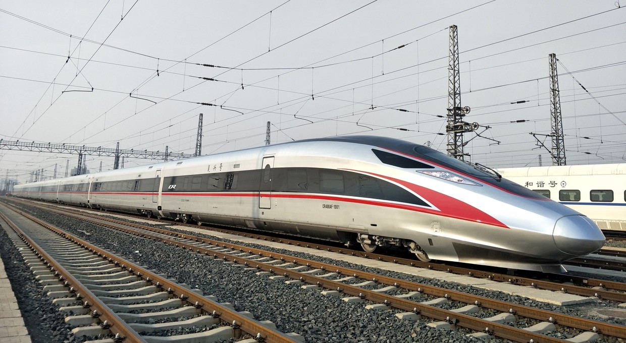 Rozbijają nie tylko auta. Test zderzeniowy szybkiego pociągu