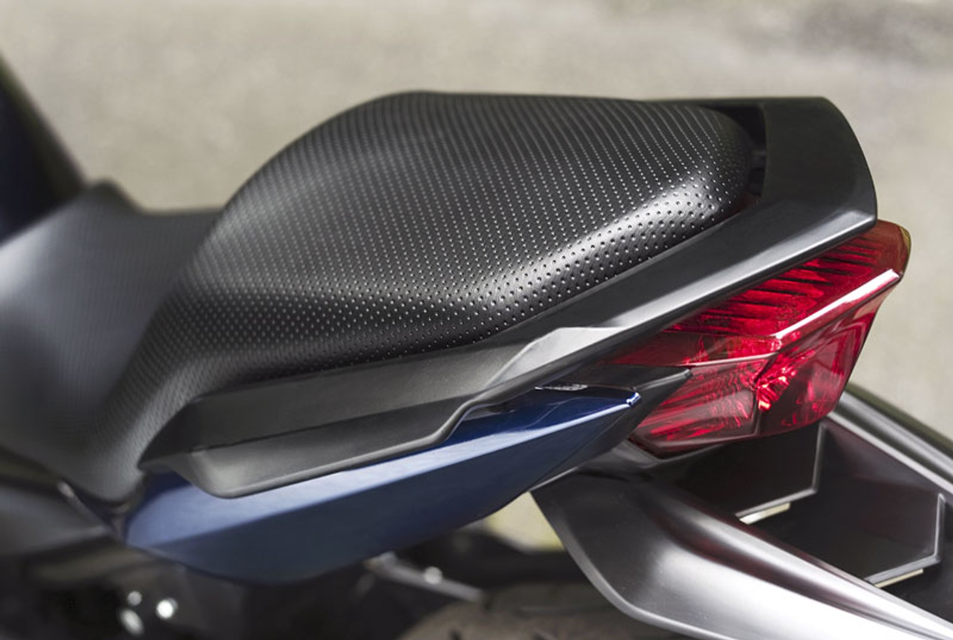 Yamaha XJ6 Diversion i XVS 950A Midnight Star - nowości na rok 2009