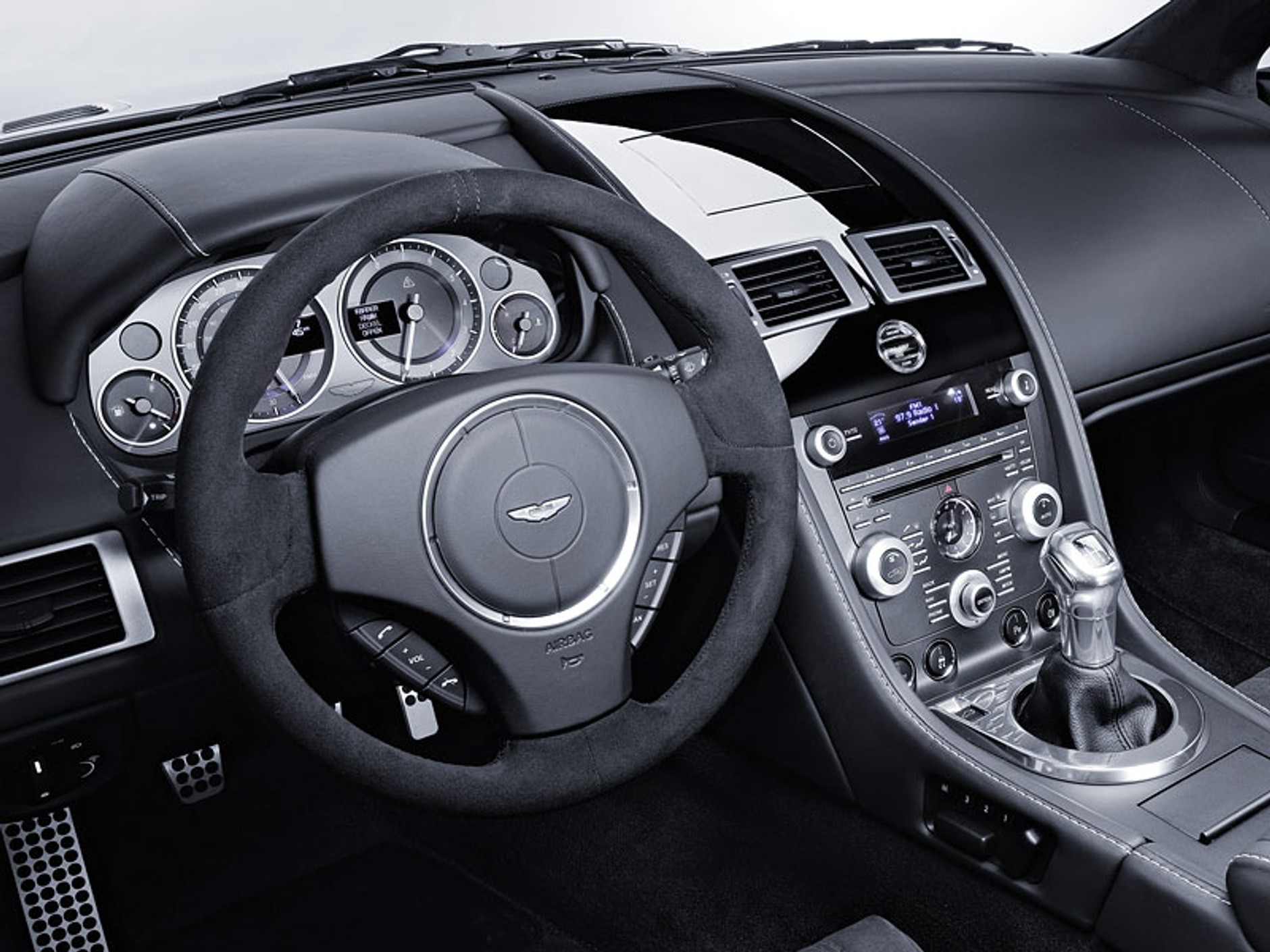 Genewa 2009: Aston Martin V12 Vantage – większy silnik dla małego Astona