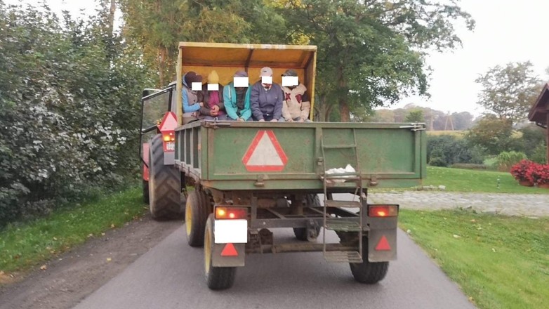 Ciągnik przyczepa rolnik Wałcz 2020