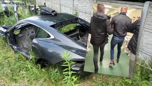 Krakowscy policjanci rozbili gang złodziei luksusowych aut. Jest 17 oskarżonych