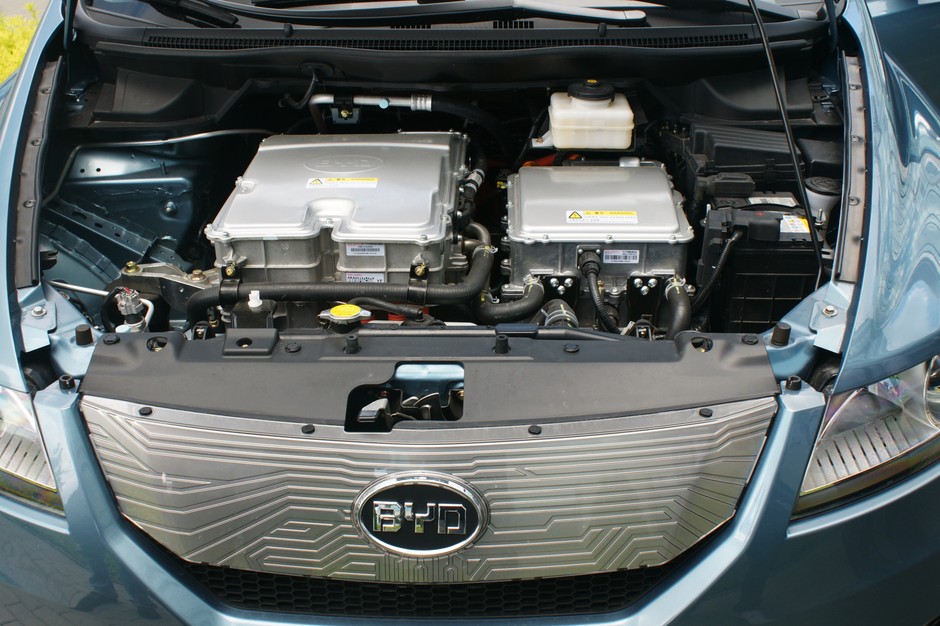 BYD e6