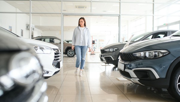 Szok na rynku nowych aut w Polsce. MG popularniejsze od Opla, dominacja Toyoty słabnie, a co czwarte auto jest premium