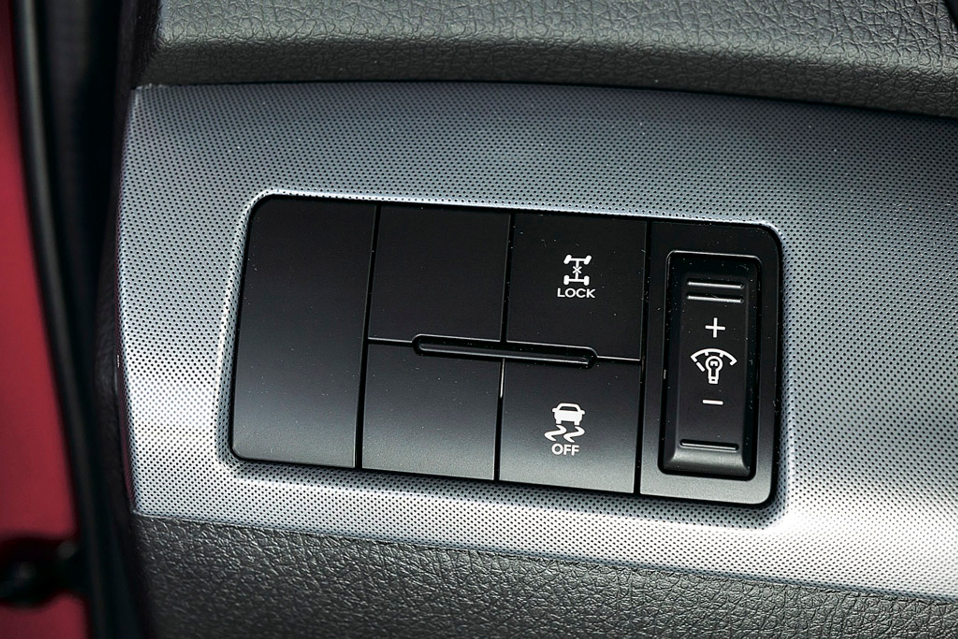 Mitsubishi Outlander kontra Kia Sorento i Hyundai Santa Fe: luksusowe diesle z napędem 4x4