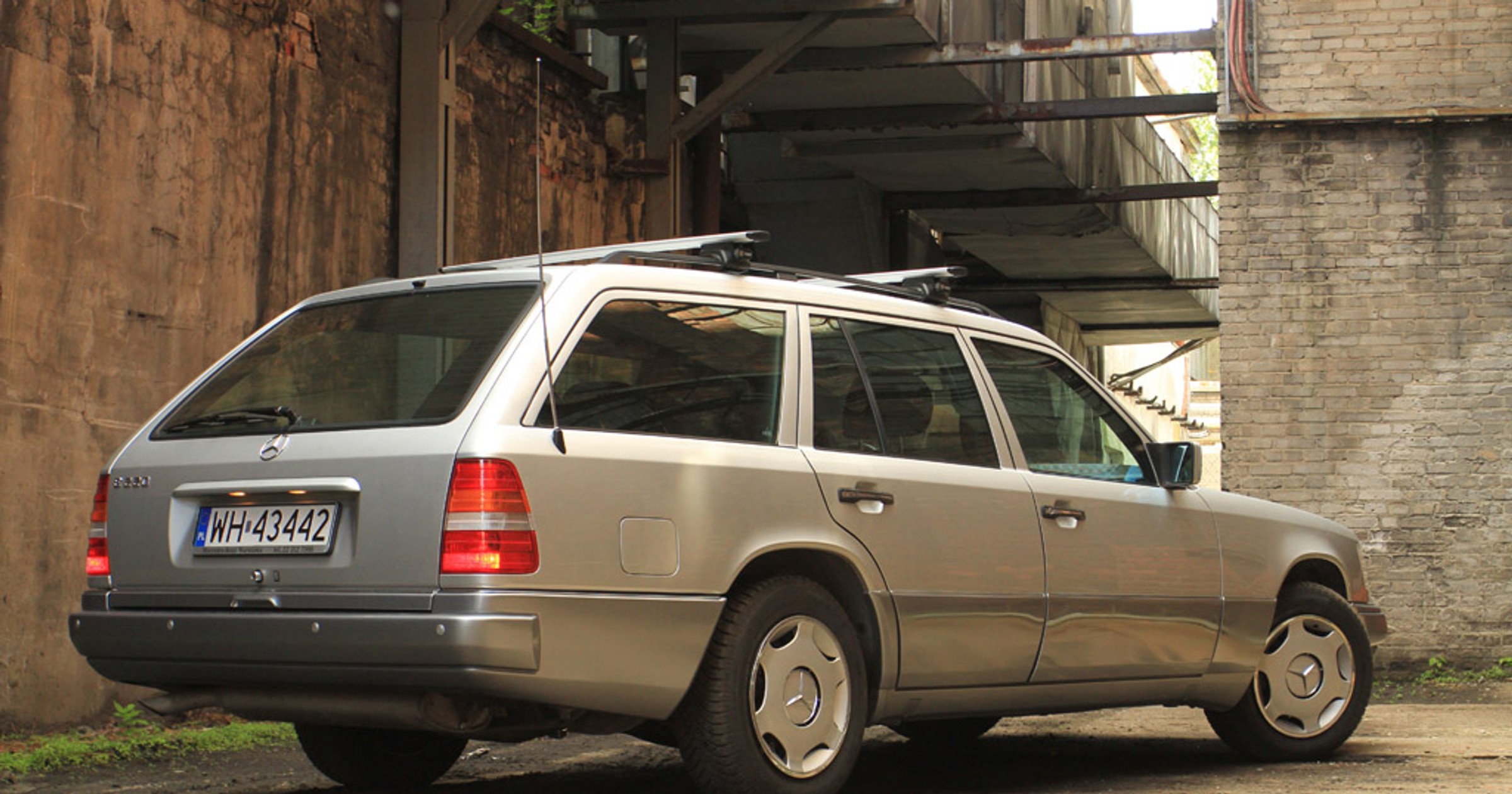 Mercedes W124 - klasyk na każdy dzień