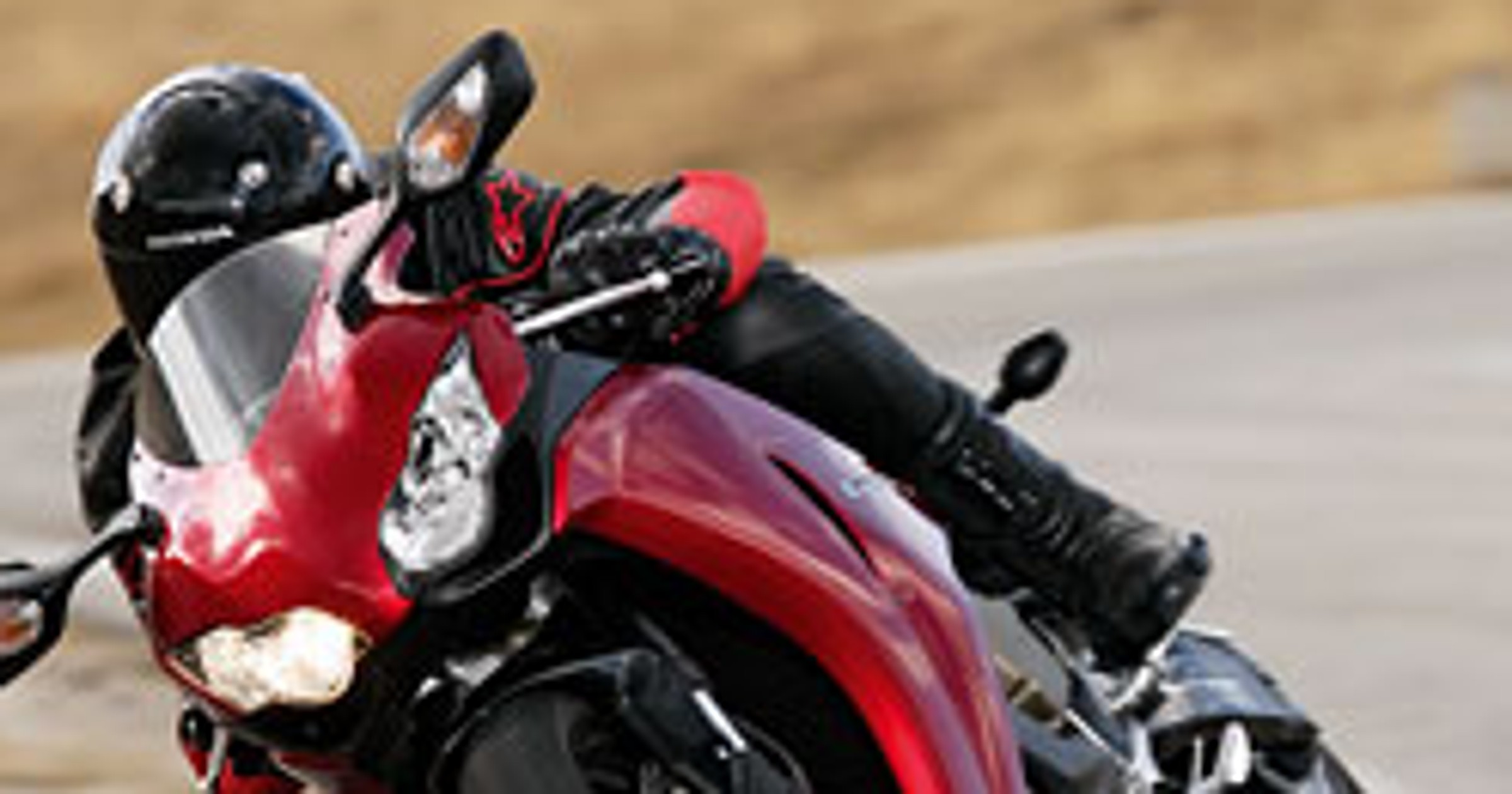 Honda CBR 1000 RR Fireblade 2008: naostrzona żyletka (prezentacja)