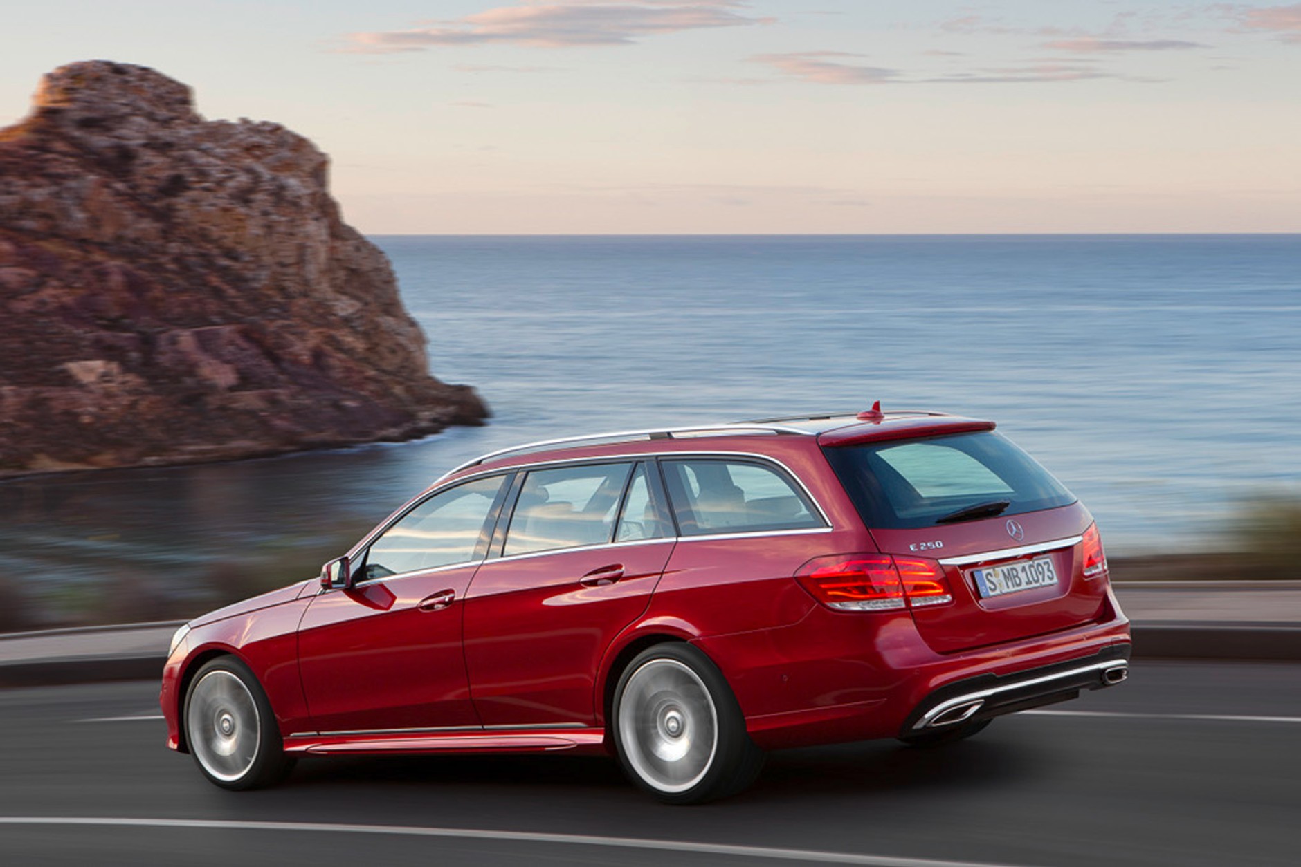 Nowy Mercedes Klasy E to aspiracje godne klasy S