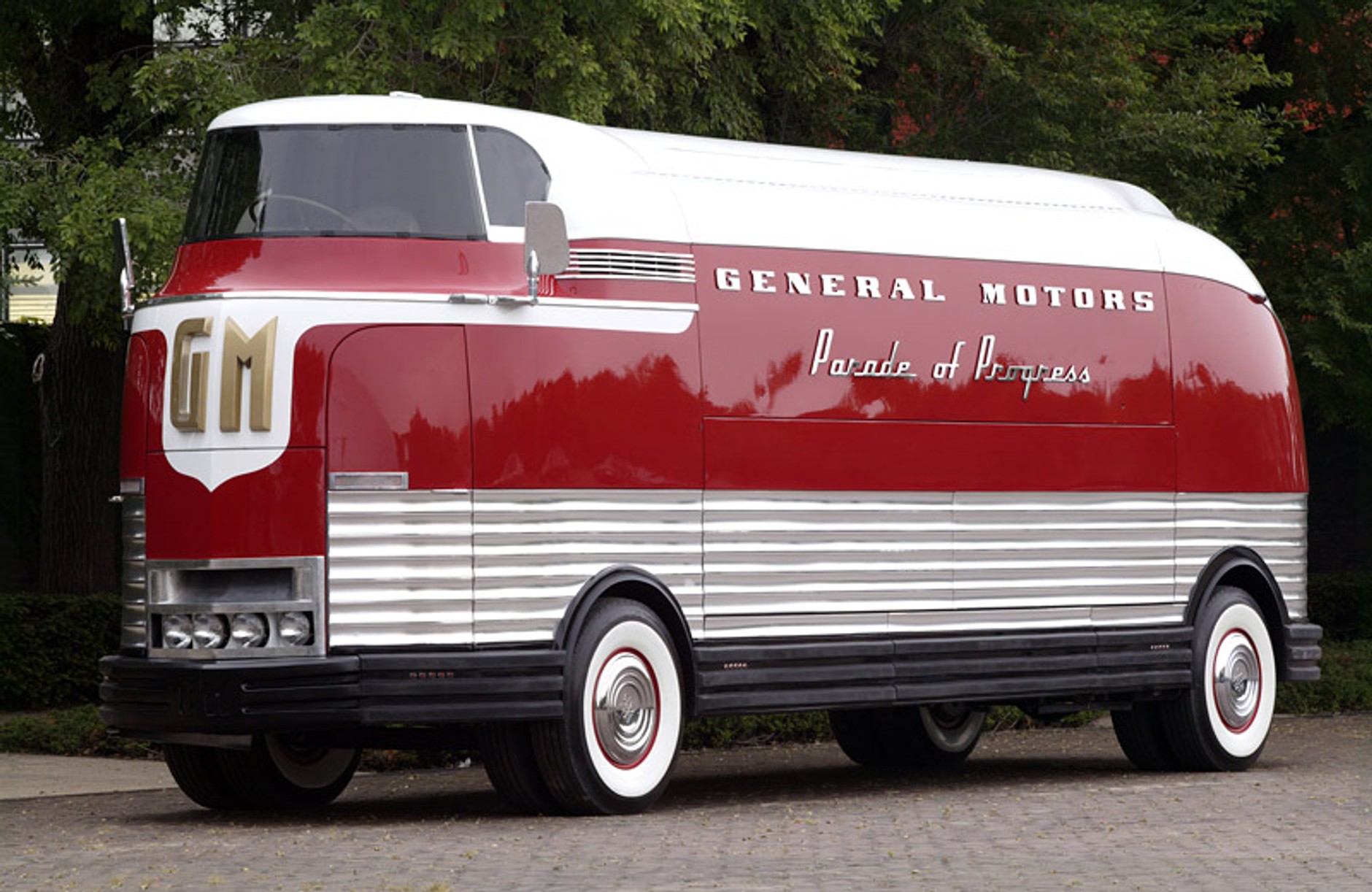 GM zaprezentuje w Pebble Beach samochody z wystawy Motorama (fotogaleria)