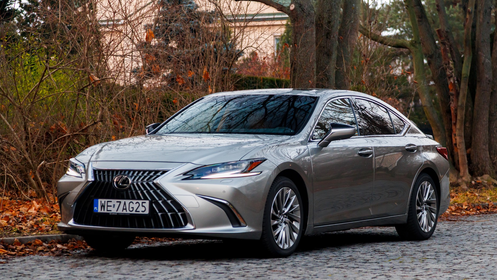 2024 Lexus ES300h