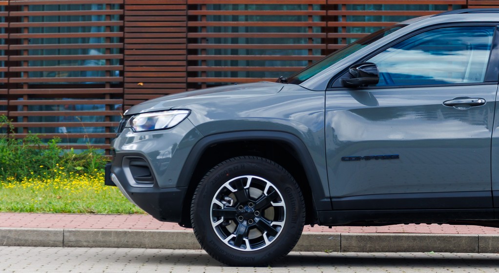Jeep Compass 4XE